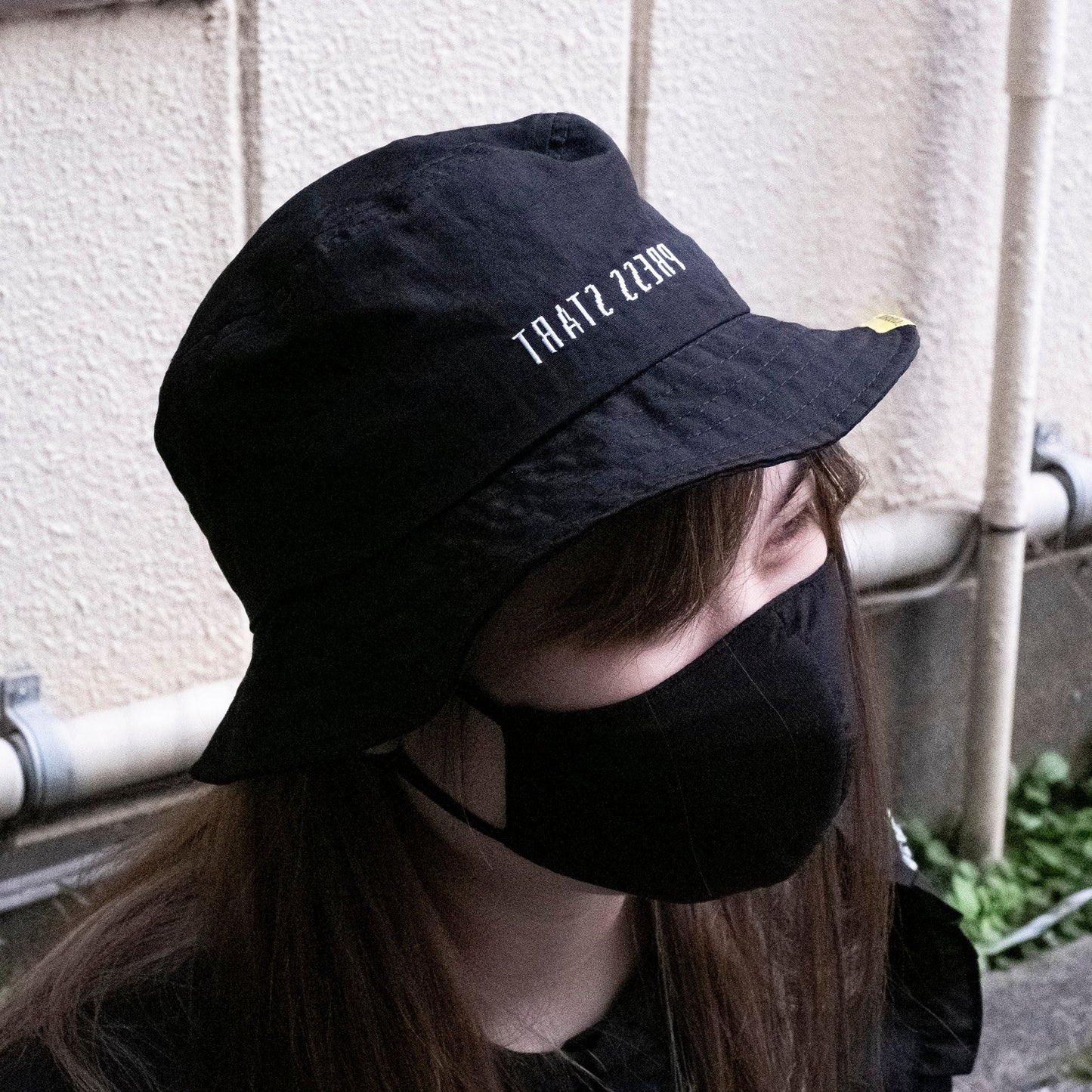 TЯATƧ ƧƧƎЯᑫ バケットハット ブラック