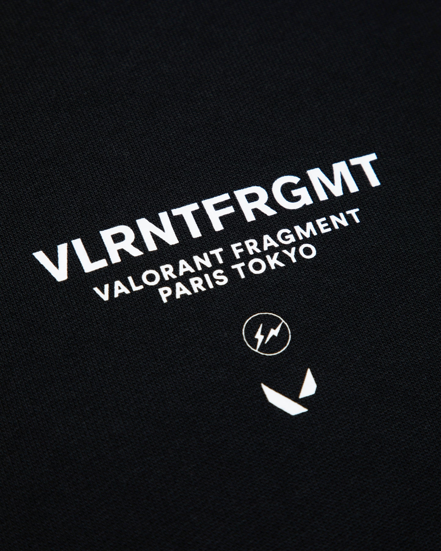 VLRNT // FRGMT フーディー