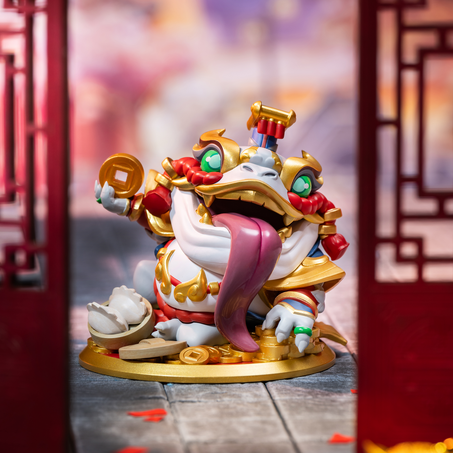 Gold Emperor Tahm Kench Figure